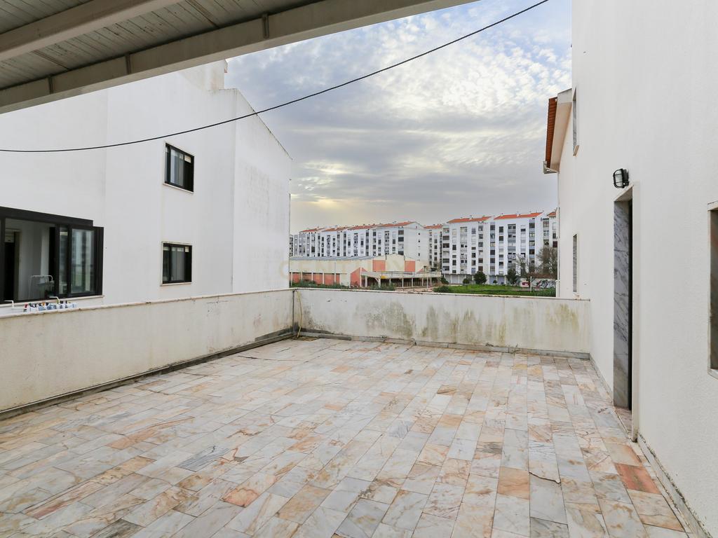 T3 Avº D.JOÃOII 140 m2 + arrecadação + estacionamento - Image 25