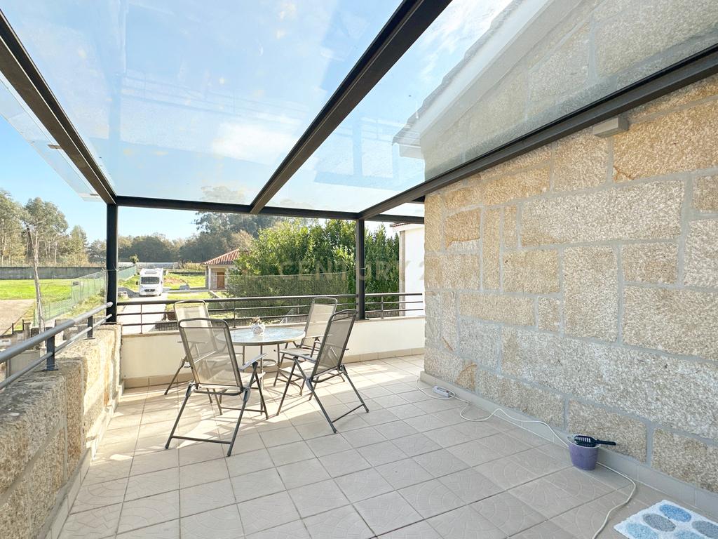 Moradia com Piscina e Jardim - Felgueiras - Image 20