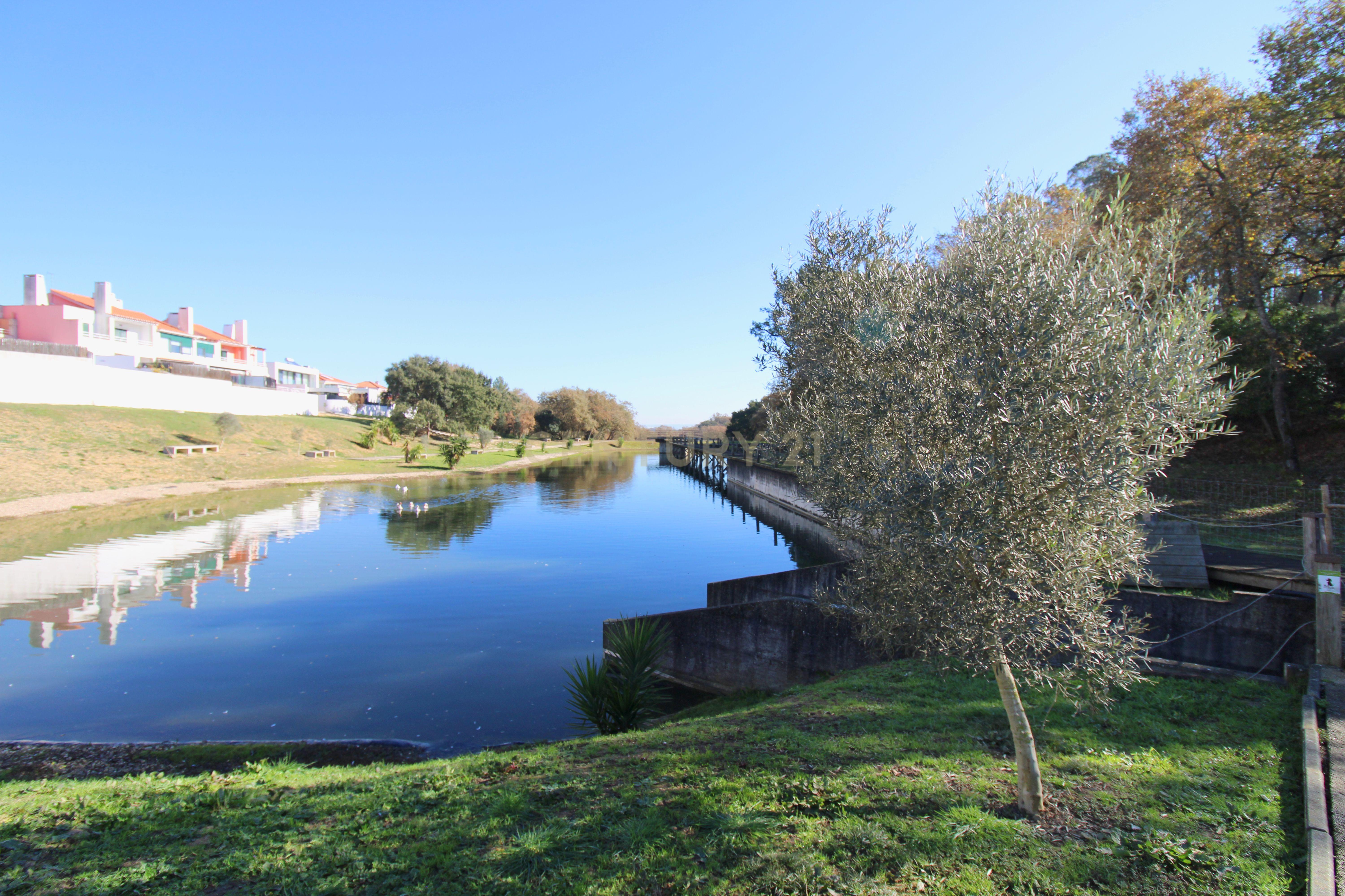 Moradia Isolada T5 com Piscina - Santarém - Image 58