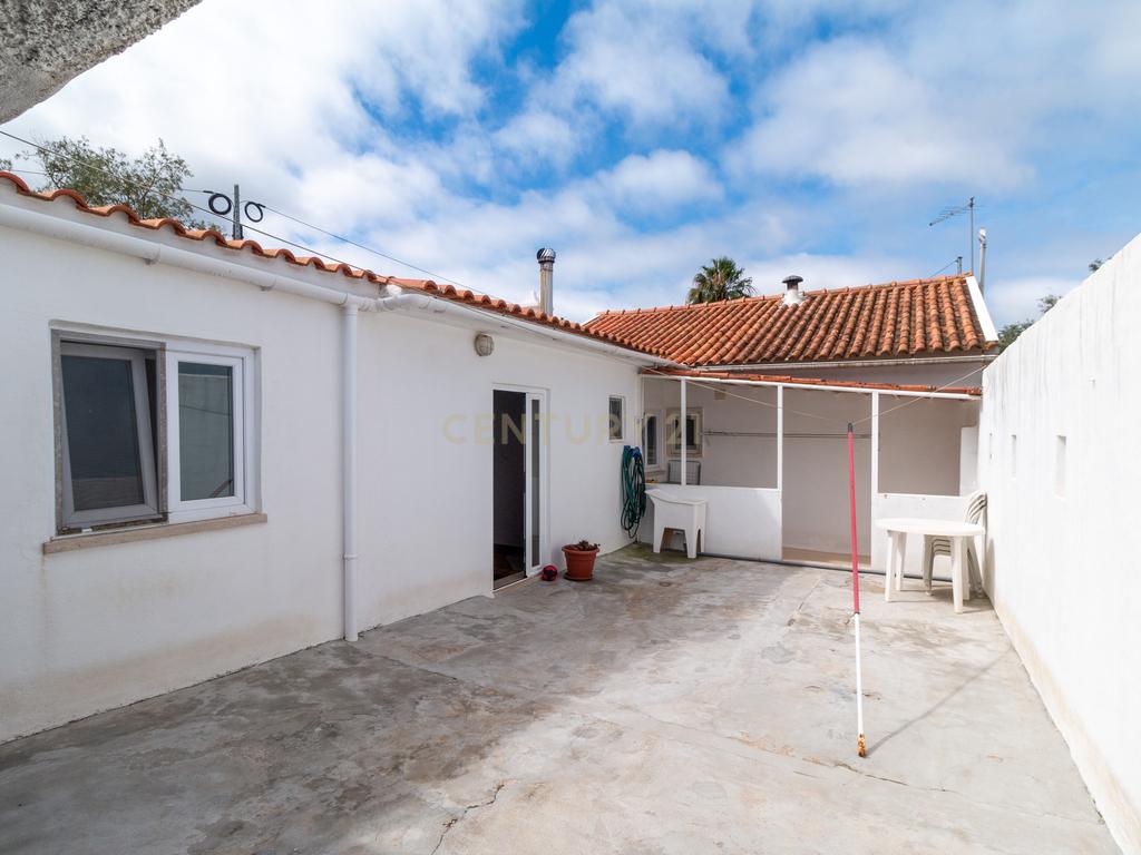 Moradia T3 Térrea, Benedita - Image 24