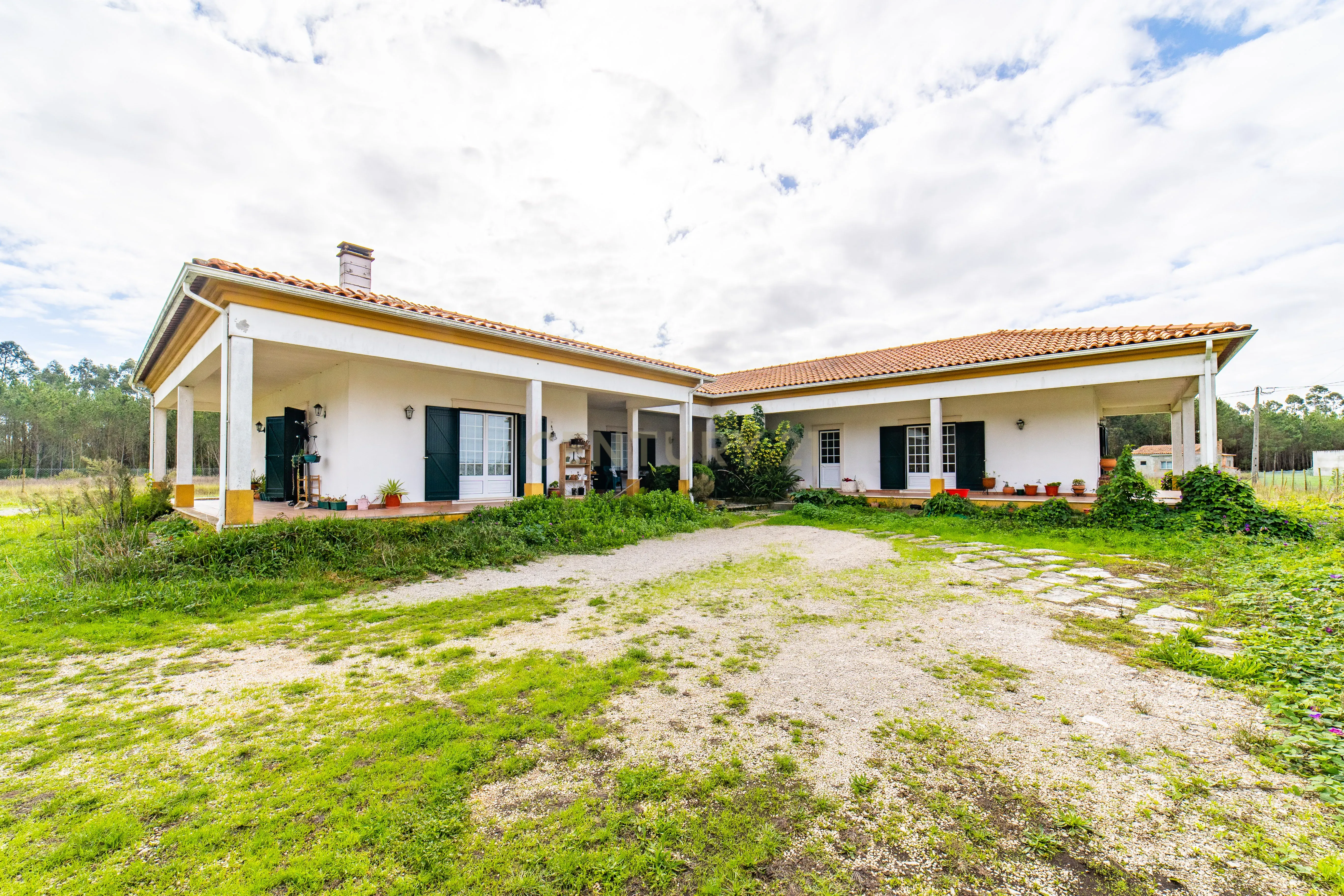 Moradia T3 para venda na vila da Tocha - Image 1