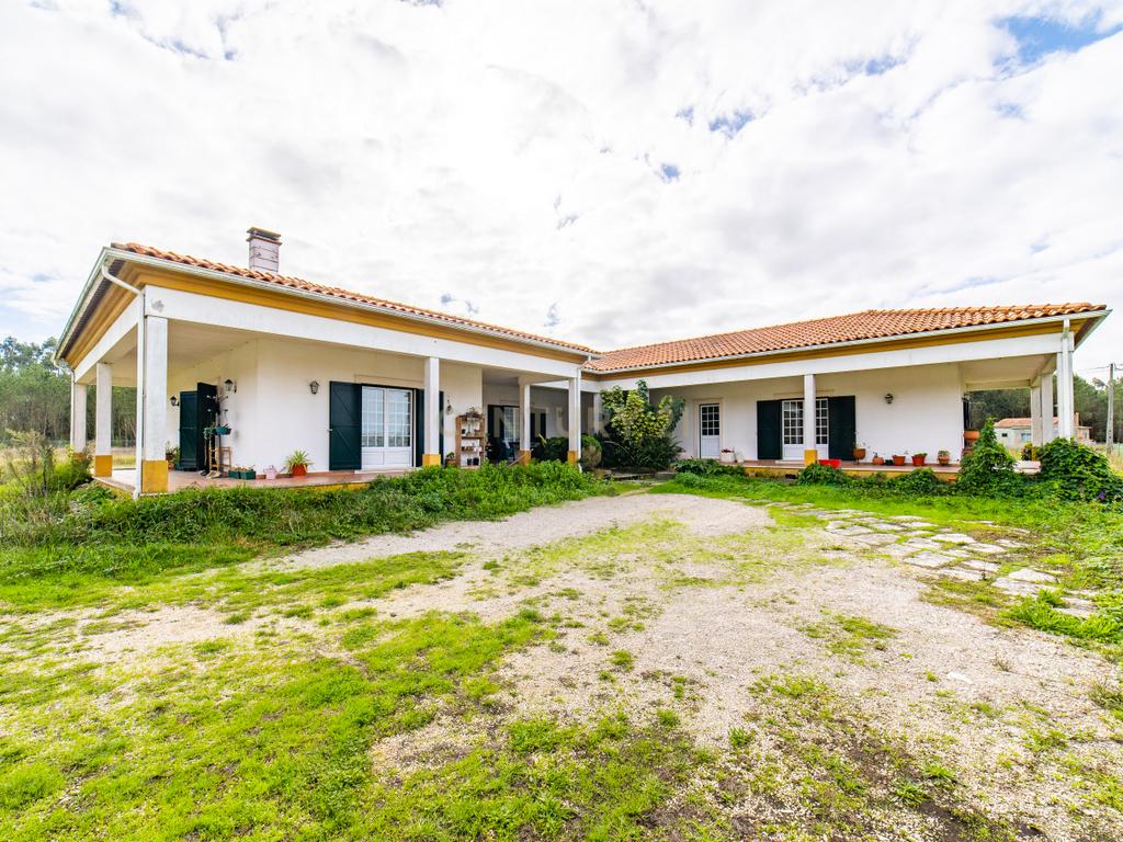 Moradia T3 para venda na vila da Tocha - Image 1