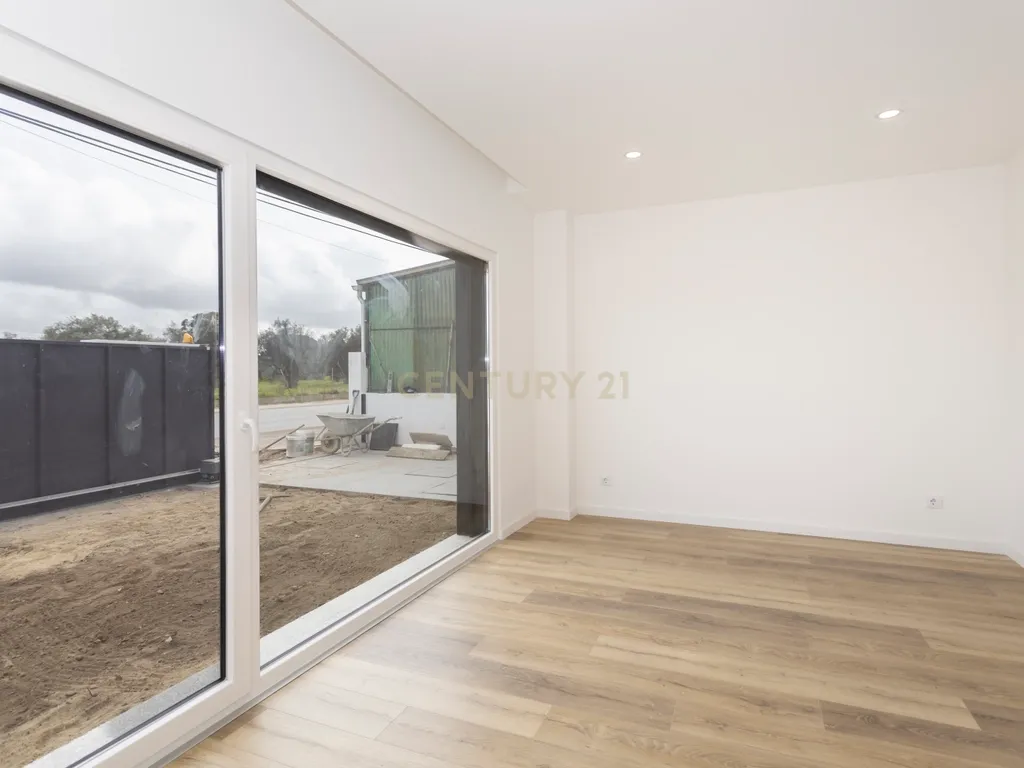 Moradia Nova Isolada T4 c/piscina - Foros de Amora - Image 12