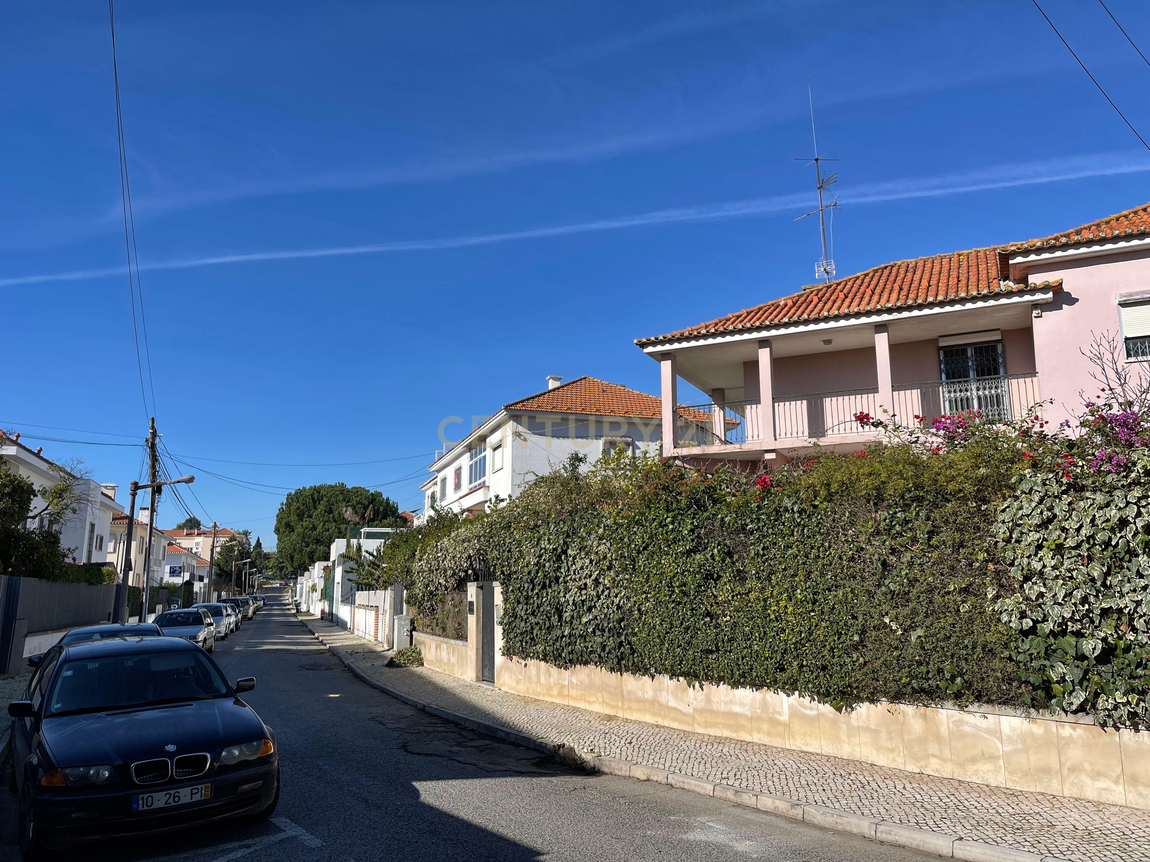 Moradia T3+2 para renovar em Alvalade, Lisboa. Em Venda! - Image 39