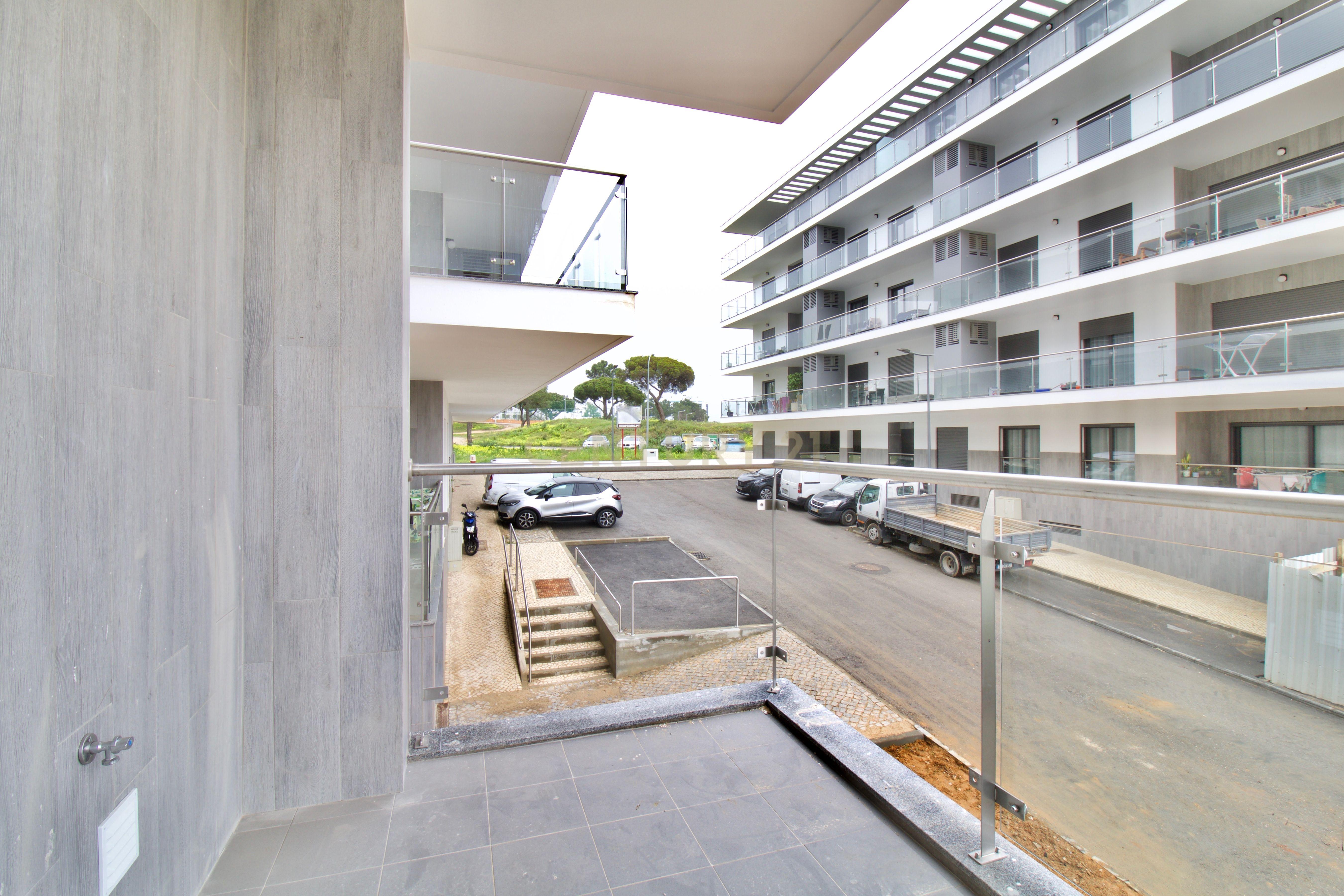 Apartamento de 3 Assoalhadas a 250m da praia em Quarteira - Image 21