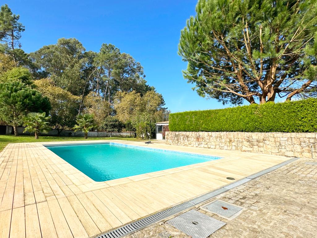 Moradia com Piscina e Jardim - Felgueiras - Image 51