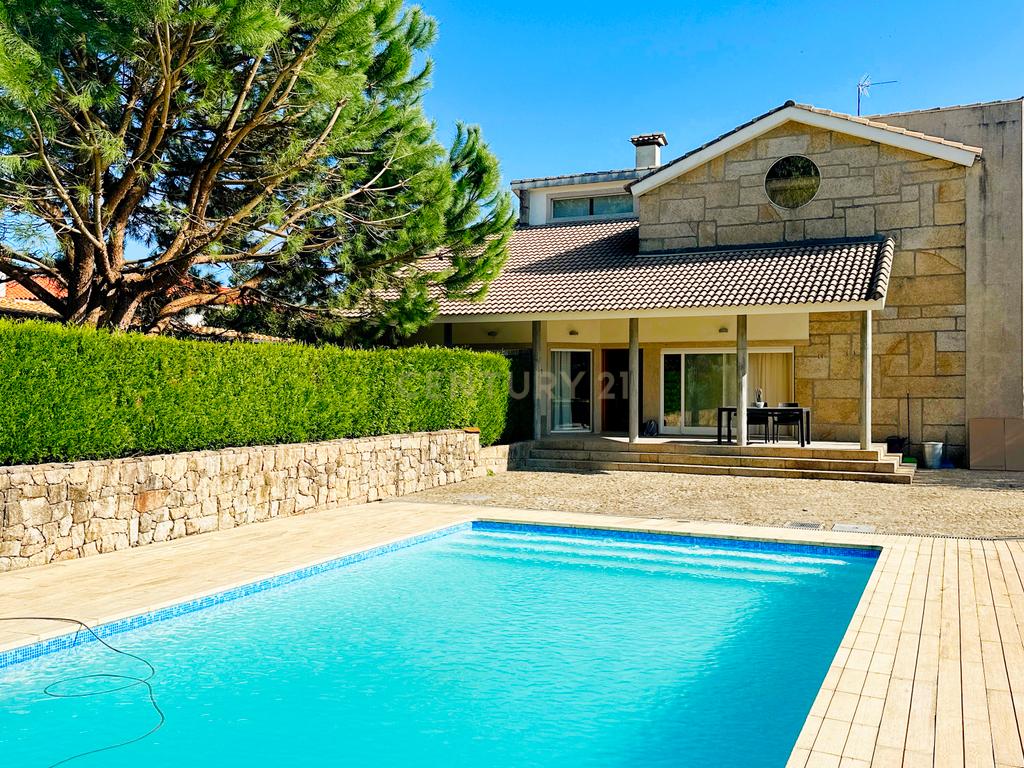 Moradia com Piscina e Jardim - Felgueiras - Image 50