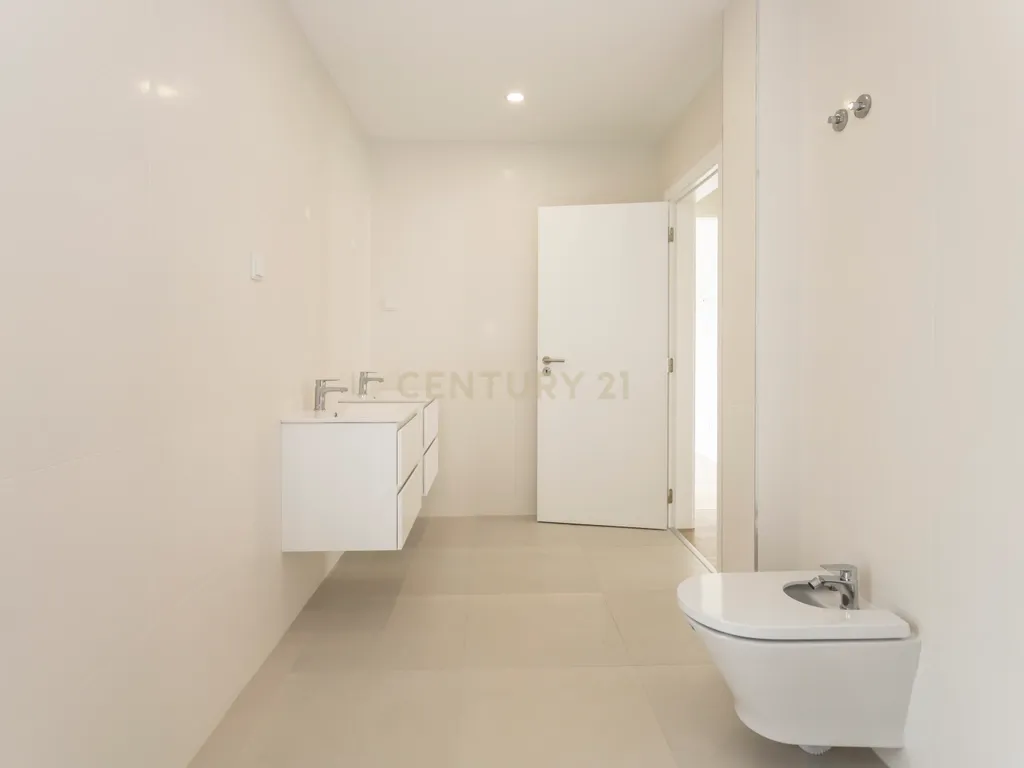 Moradia Nova Isolada T4 c/piscina - Foros de Amora - Image 26
