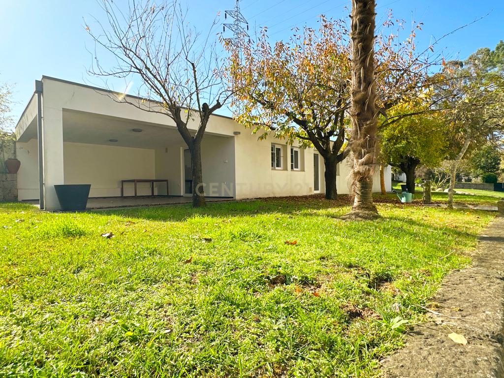 Moradia com Piscina e Jardim - Felgueiras - Image 47
