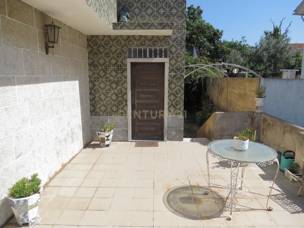 Moradia V5 em Idanha, Belas - Image 5