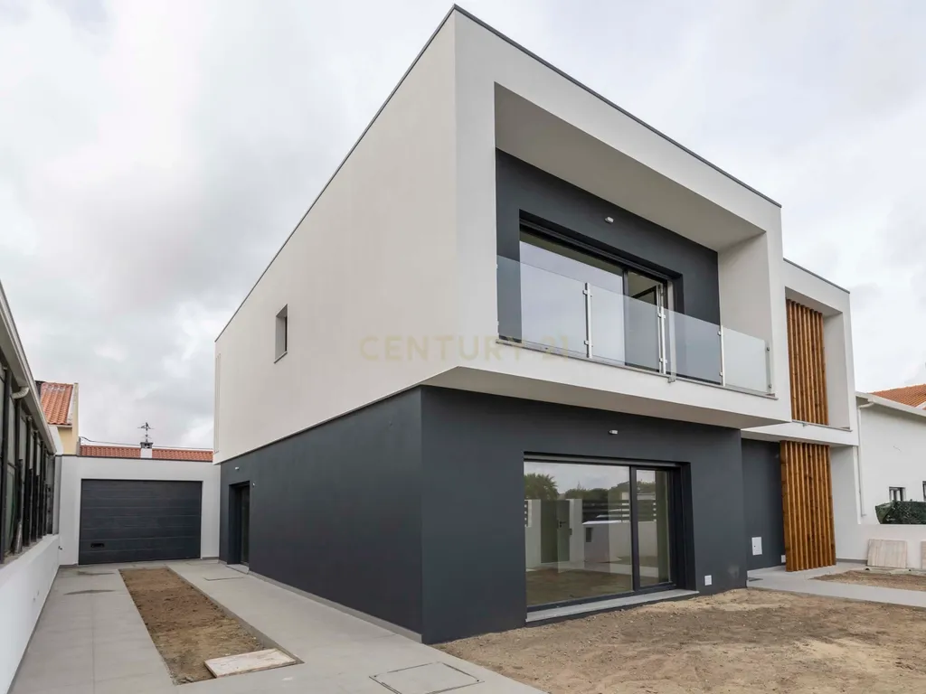 Moradia Nova Isolada T4 c/piscina - Foros de Amora - Image 4