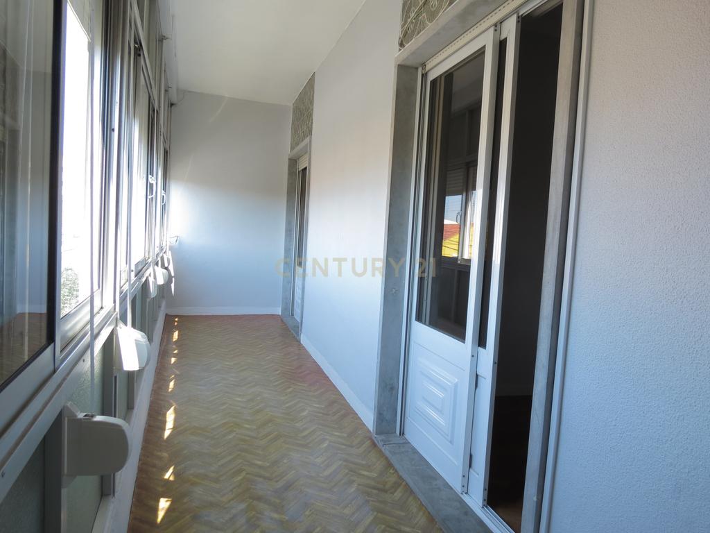 Moradia V5 em Idanha, Belas - Image 18