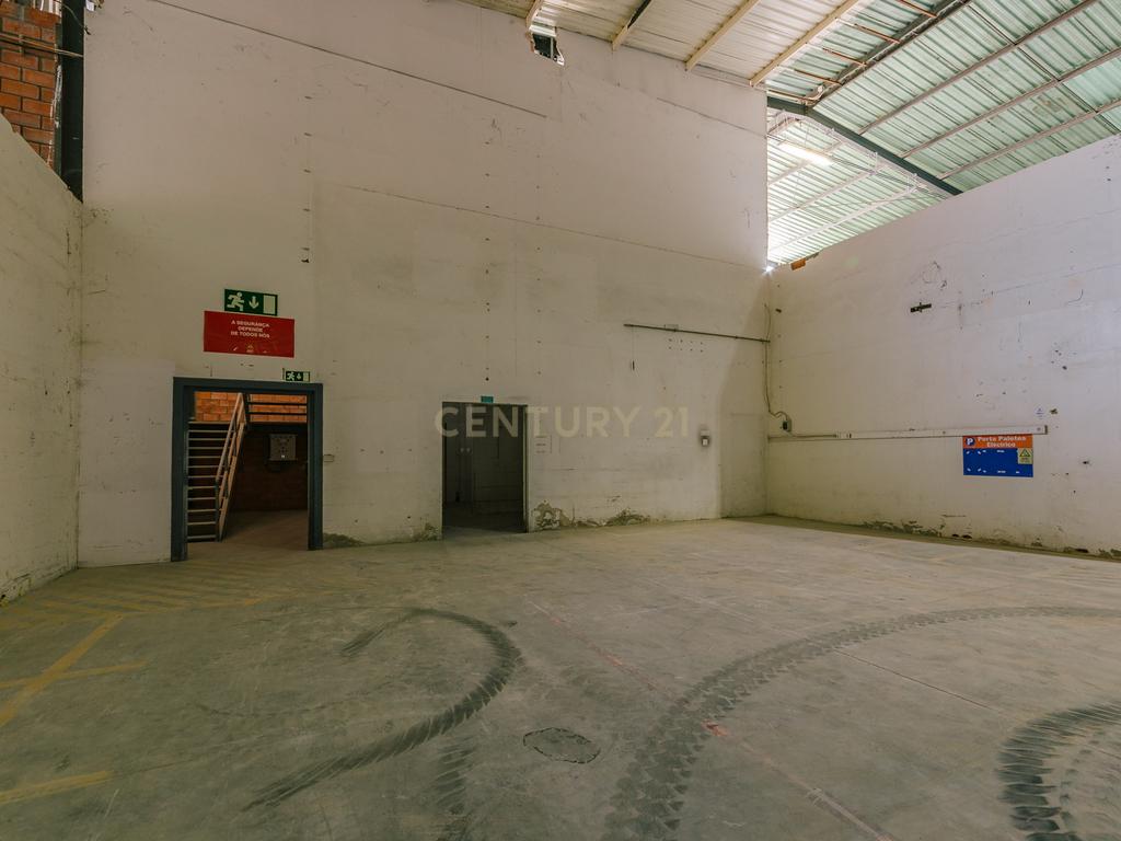 Armazém  no Porto Alto (Estrada Nacional 10) - Image 12