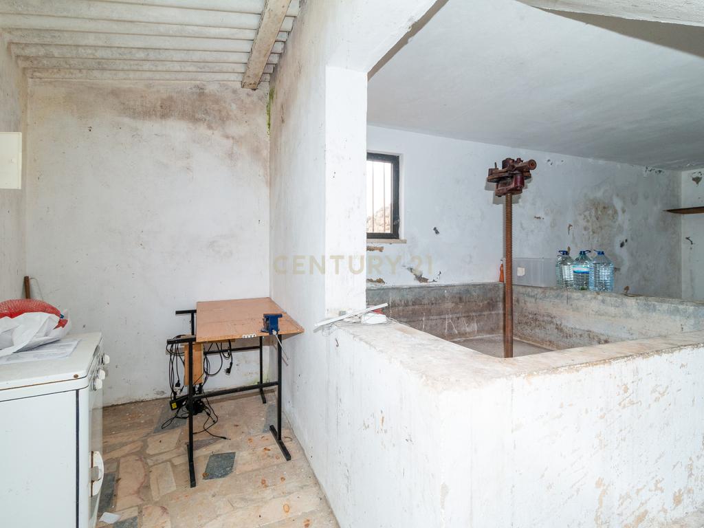 🏡 Moradia T3+1 com sótão habitável e espaço comercial! 🌟 - Image 47
