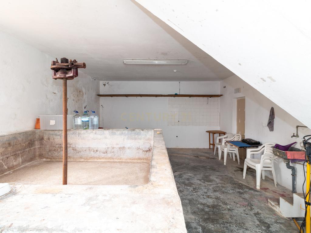 🏡 Moradia T3+1 com sótão habitável e espaço comercial! 🌟 - Image 46