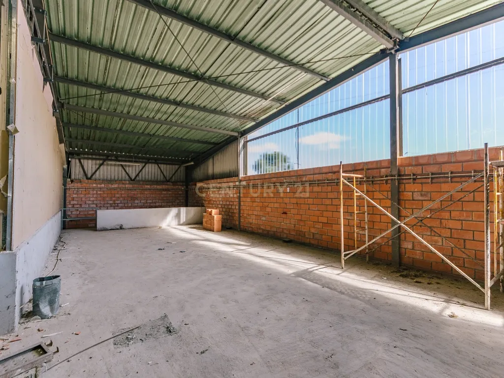 Armazém no Porto Alto (Estrada Nacional 10) - Image 17