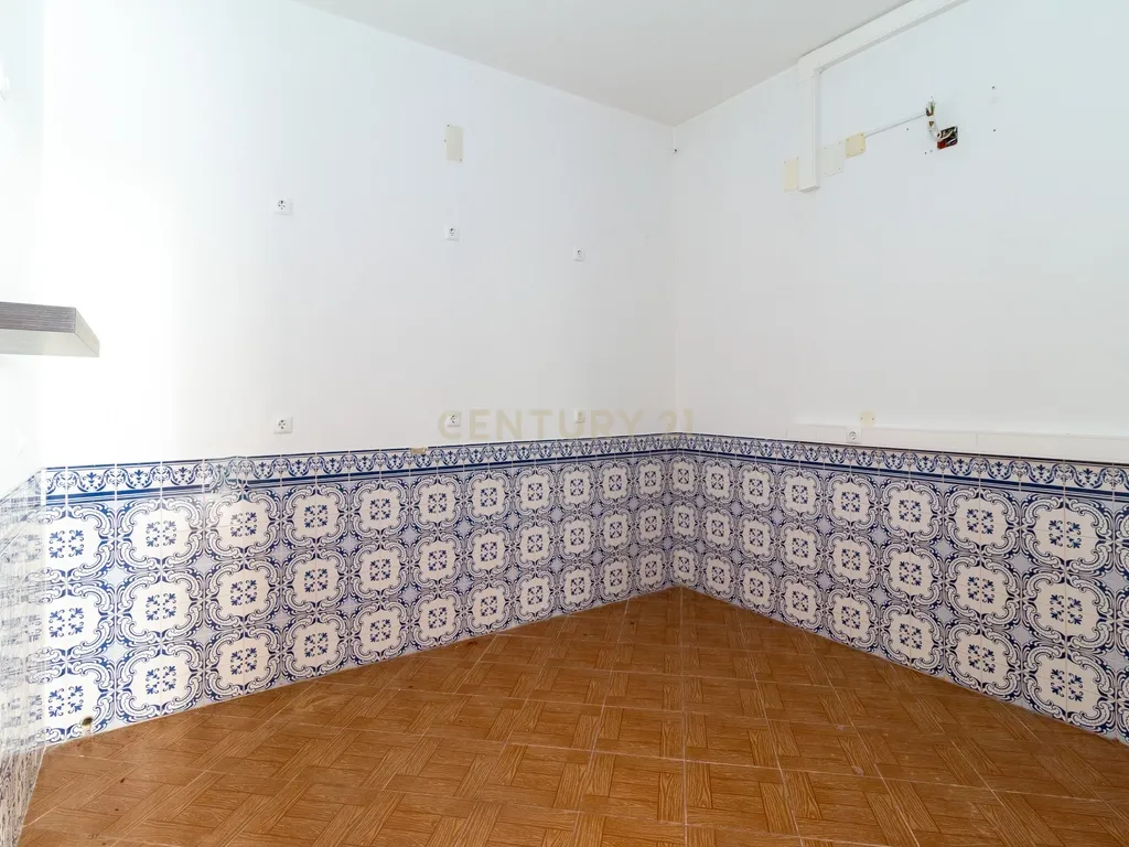🏡 Moradia T3+1 com sótão habitável e espaço comercial! 🌟 - Image 40