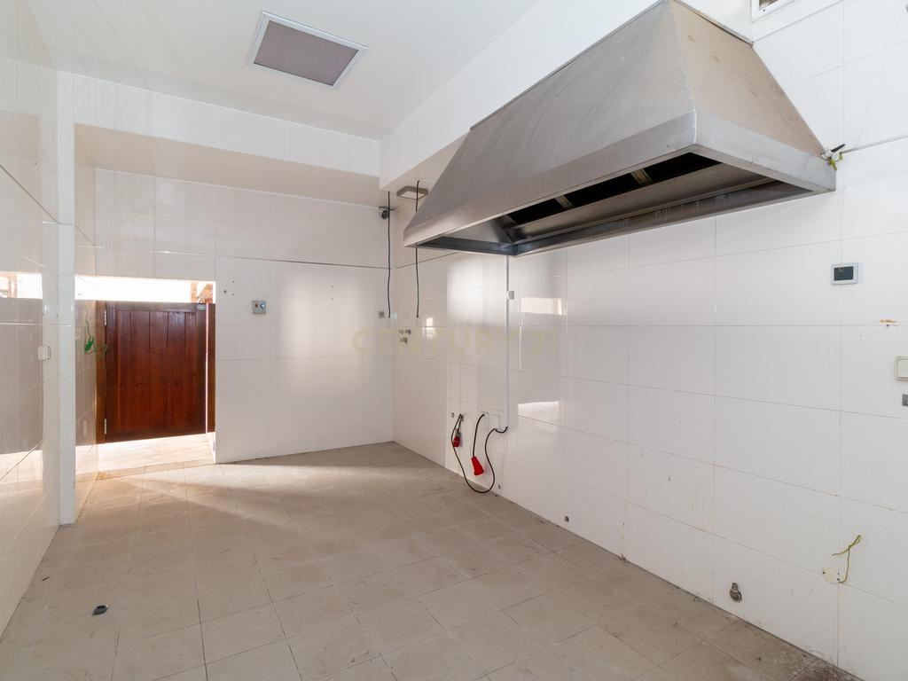🏡 Moradia T3+1 com sótão habitável e espaço comercial! 🌟 - Image 41