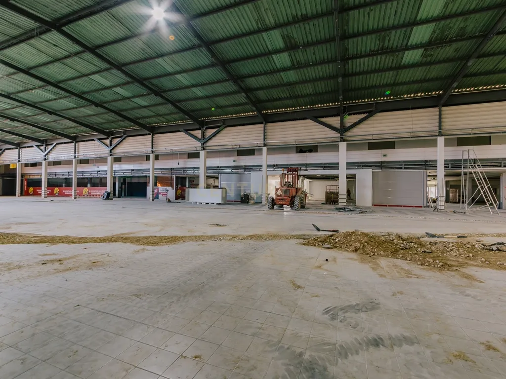 Armazém no Porto Alto (Estrada Nacional 10) - Image 23