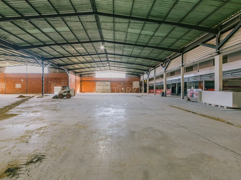 Armazém no Porto Alto (Estrada Nacional 10) - Image 55