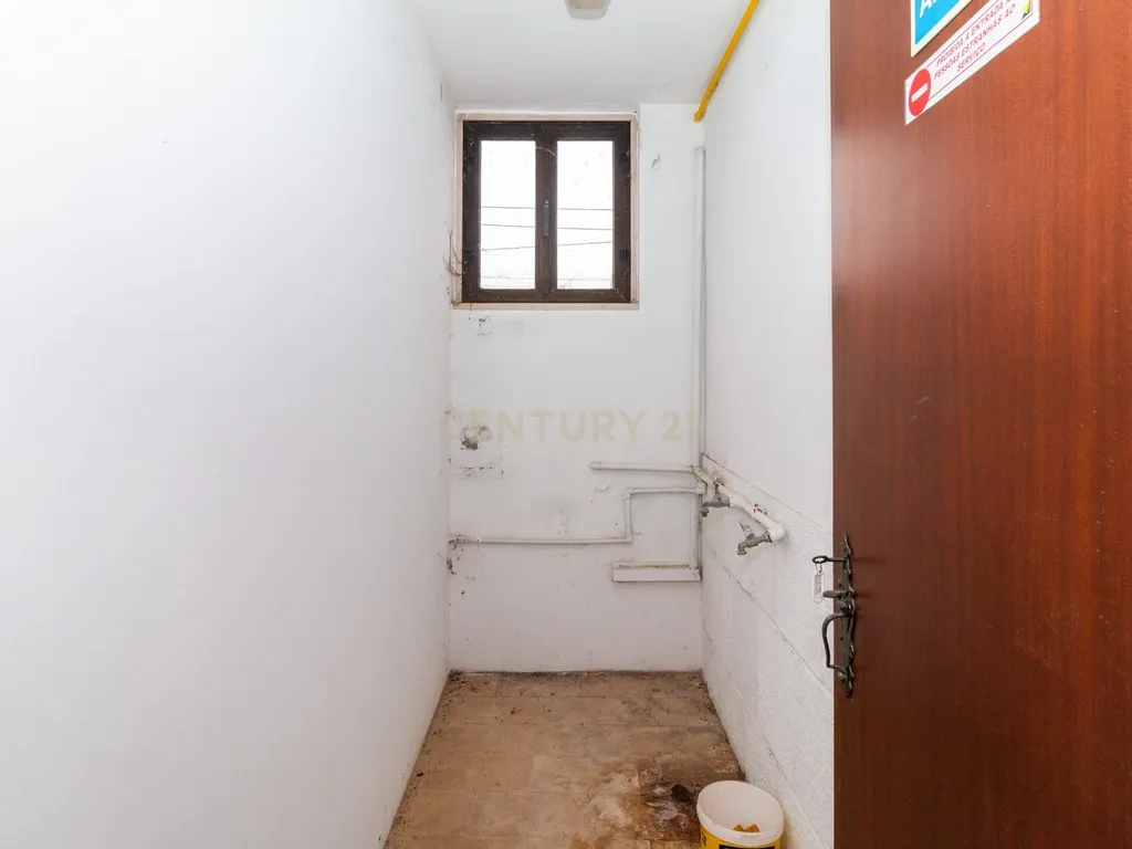 🏡 Moradia T3+1 com sótão habitável e espaço comercial! 🌟 - Image 43