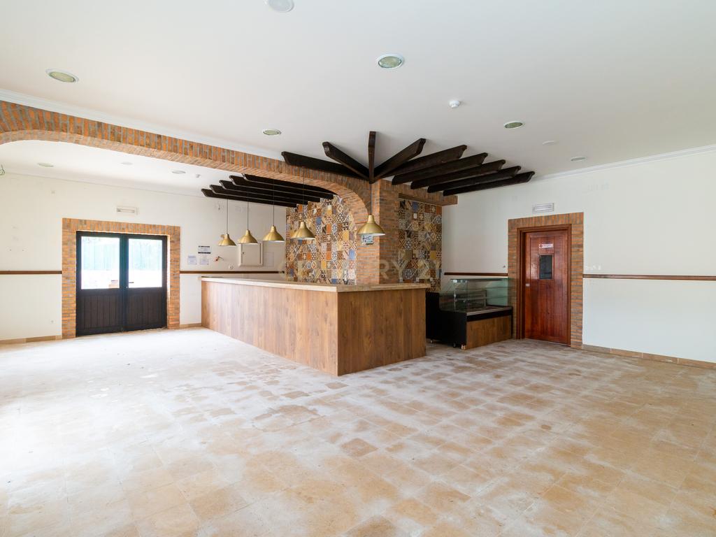 🏡 Moradia T3+1 com sótão habitável e espaço comercial! 🌟 - Image 32
