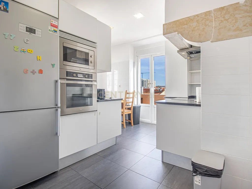 Apartamento T3 no centro de Lisboa - Image 6