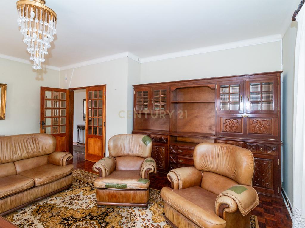 🏡 Moradia T3+1 com sótão habitável e espaço comercial! 🌟 - Image 7