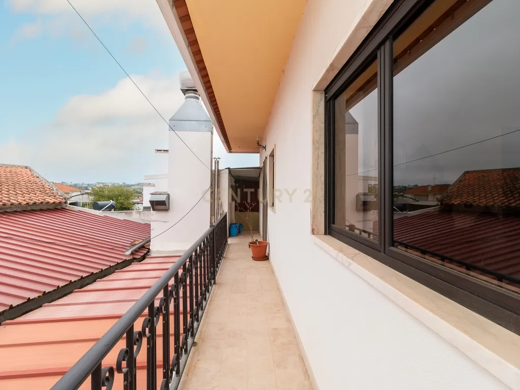 🏡 Moradia T3+1 com sótão habitável e espaço comercial! 🌟 - Image 52