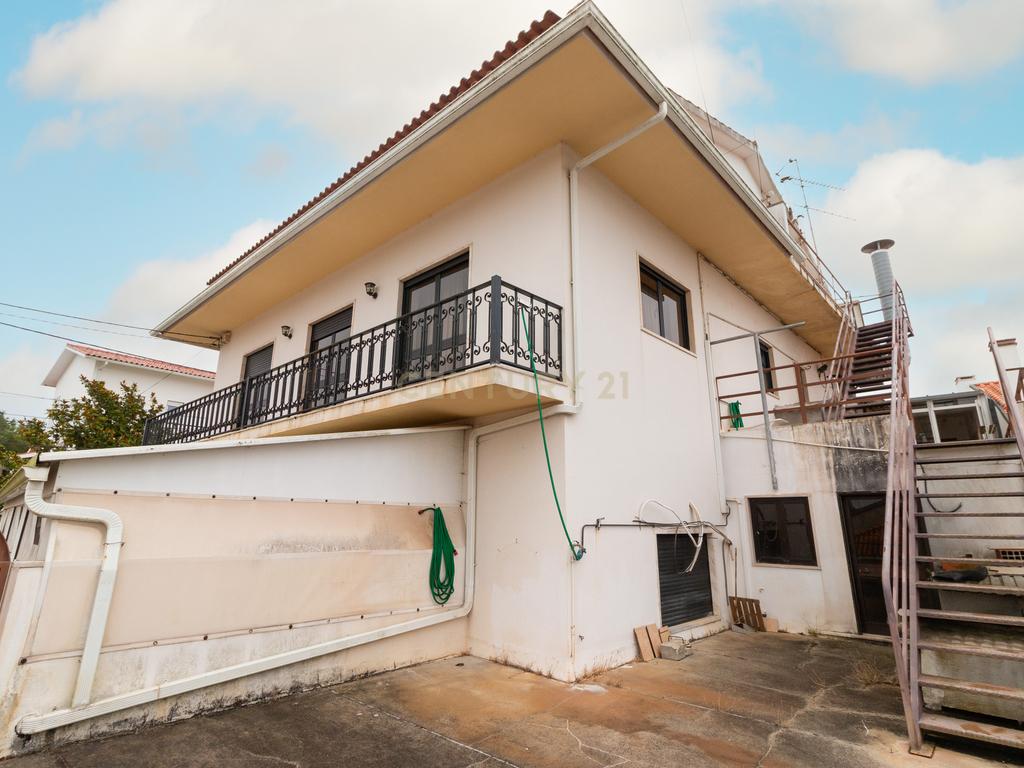 🏡 Moradia T3+1 com sótão habitável e espaço comercial! 🌟 - Image 57