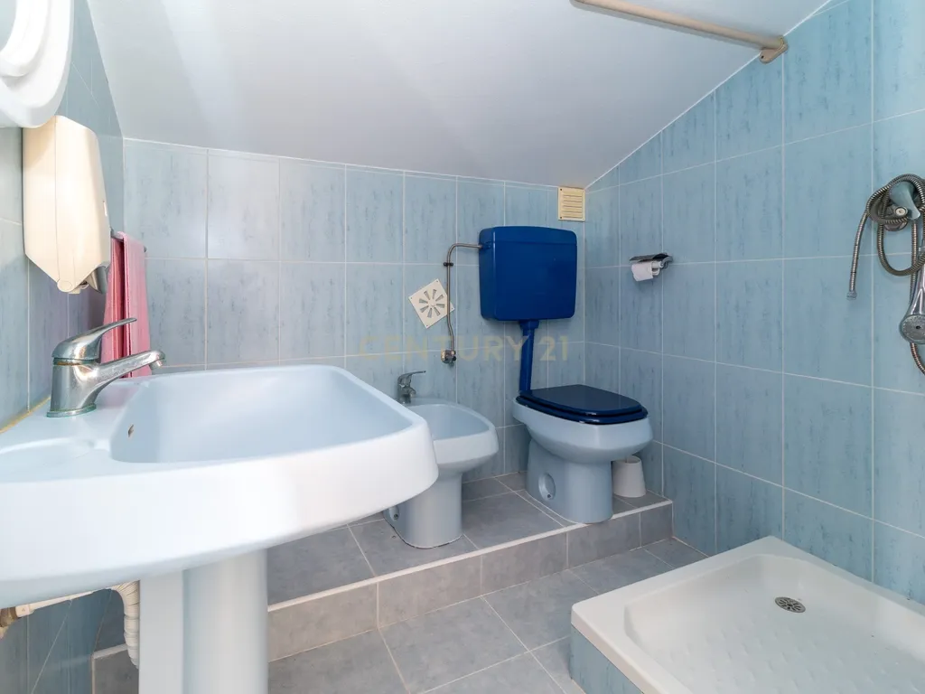 🏡 Moradia T3+1 com sótão habitável e espaço comercial! 🌟 - Image 26