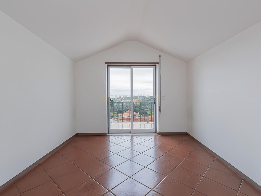 Apartamento Duplex em Sesimbra - Image 17