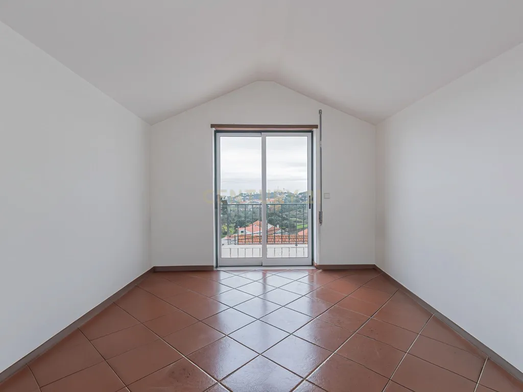 Apartamento Duplex em Sesimbra - Image 17