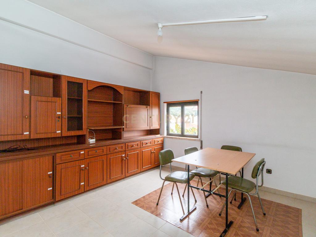 🏡 Moradia T3+1 com sótão habitável e espaço comercial! 🌟 - Image 27