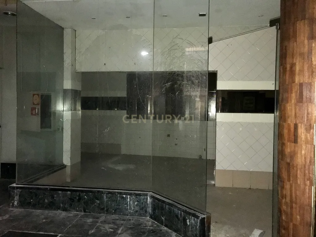 Loja Comercial - Galerias Marquês de Pombal - Image 2