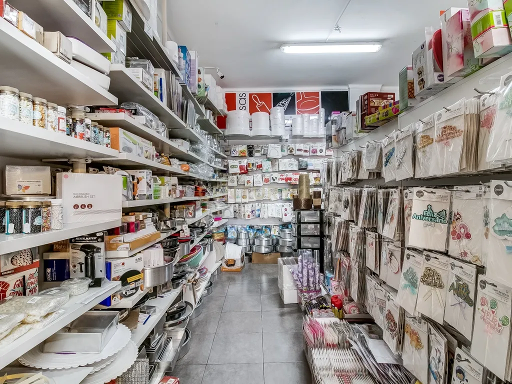 Loja para Venda na Pontinha - Localização Privilegiada com 60m² - Image 12