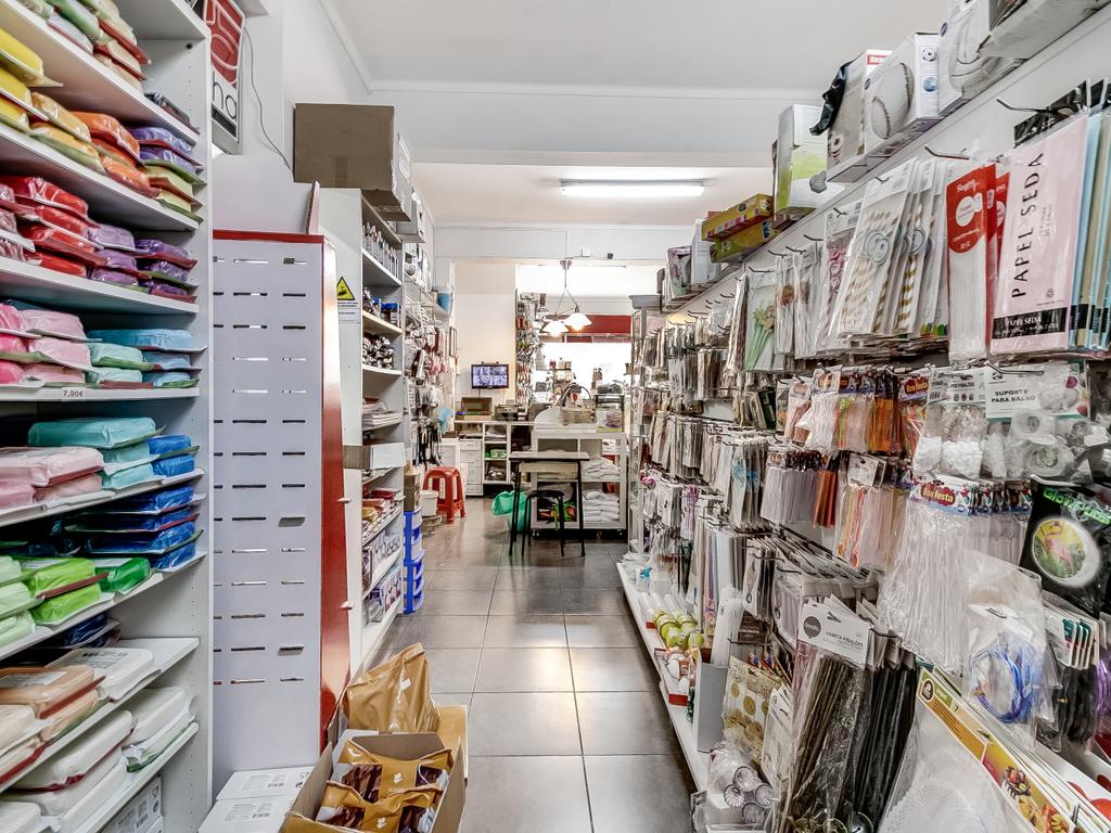 Loja para Venda na Pontinha - Localização Privilegiada com 60m² - Image 13