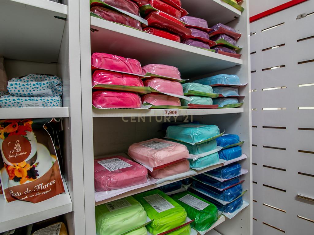 Loja para Venda na Pontinha - Localização Privilegiada com 60m² - Image 14