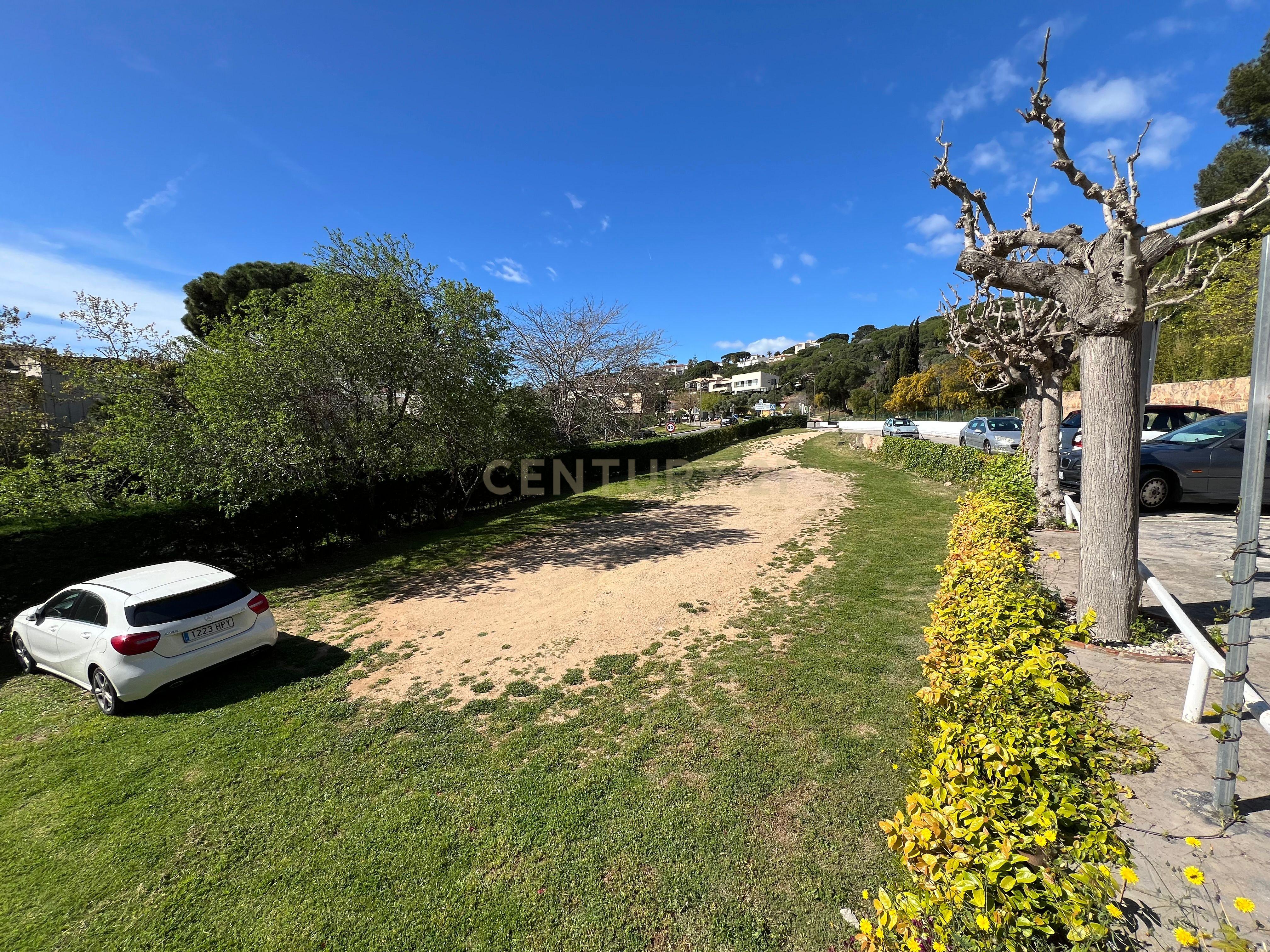undefined - Image 28