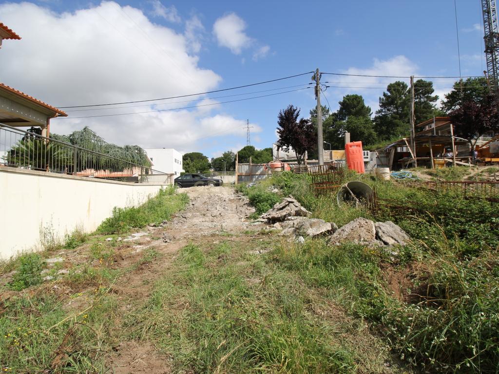 Terreno para construção Localizado em São Martinho de Recezinhos/Penafiel - Image 7