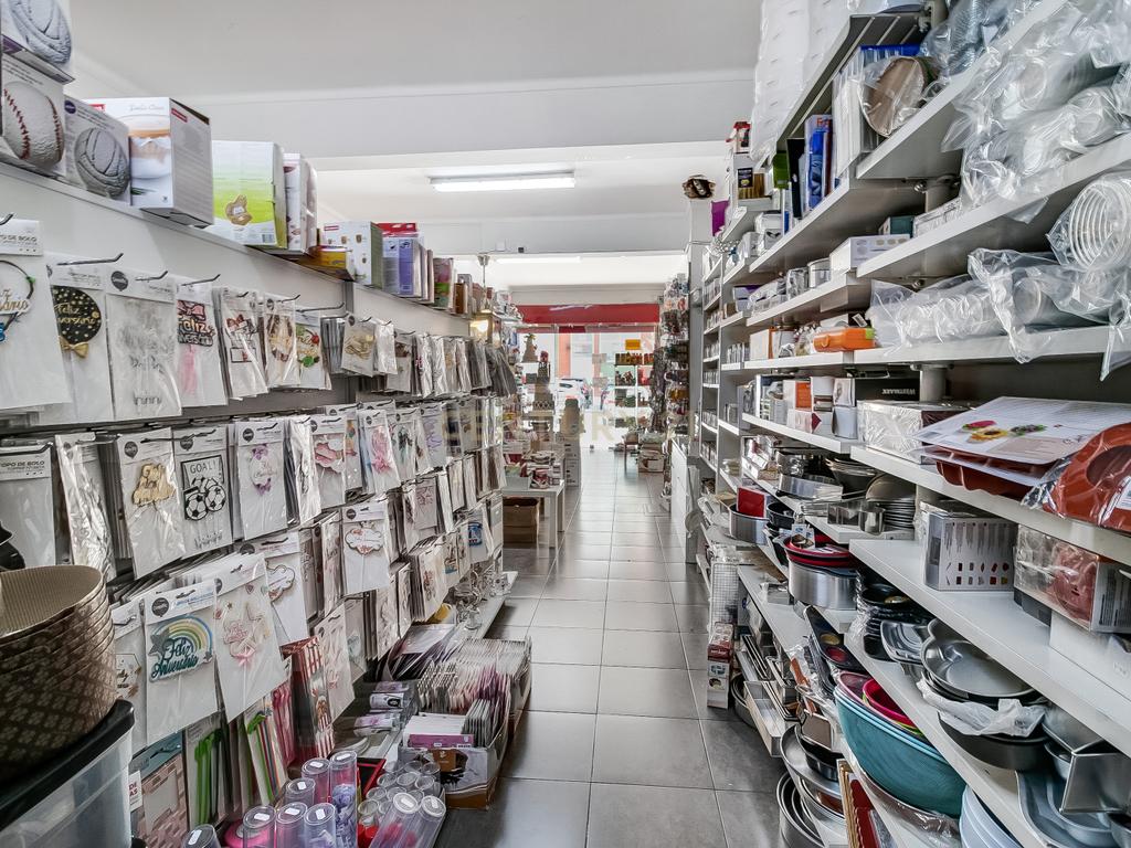 Loja para Venda na Pontinha - Localização Privilegiada com 60m² - Image 18