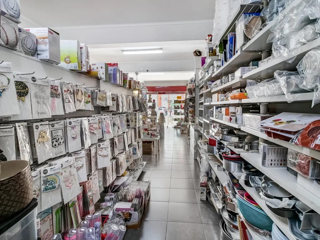 Loja para Venda na Pontinha - Localização Privilegiada com 60m² - Image 18