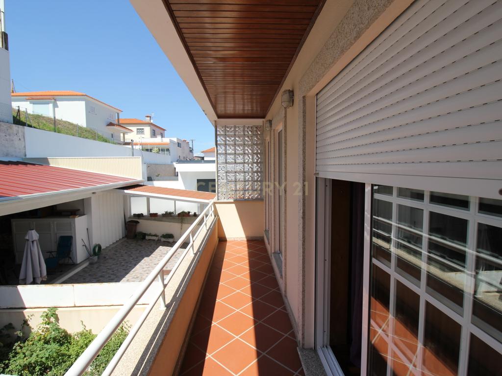 Moradia Geminada em Paredes - Image 4