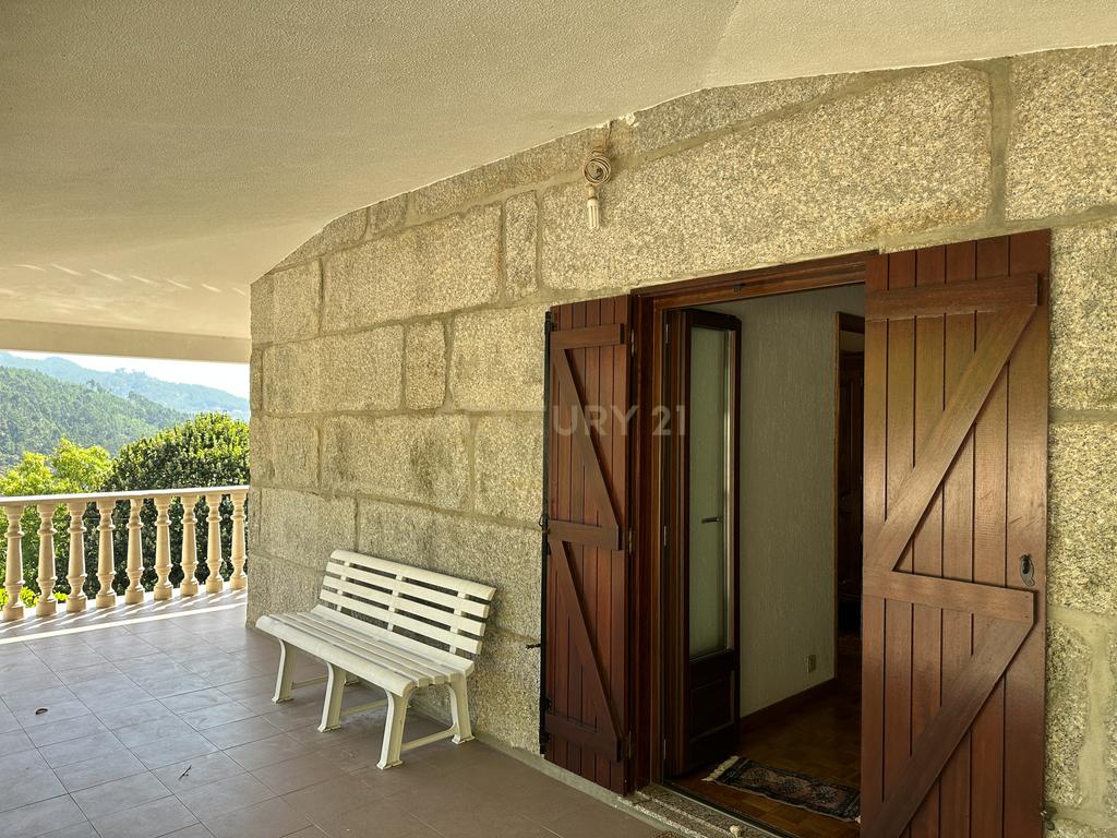Moradia Rústica mobilada no coração do Gerês - Image 21