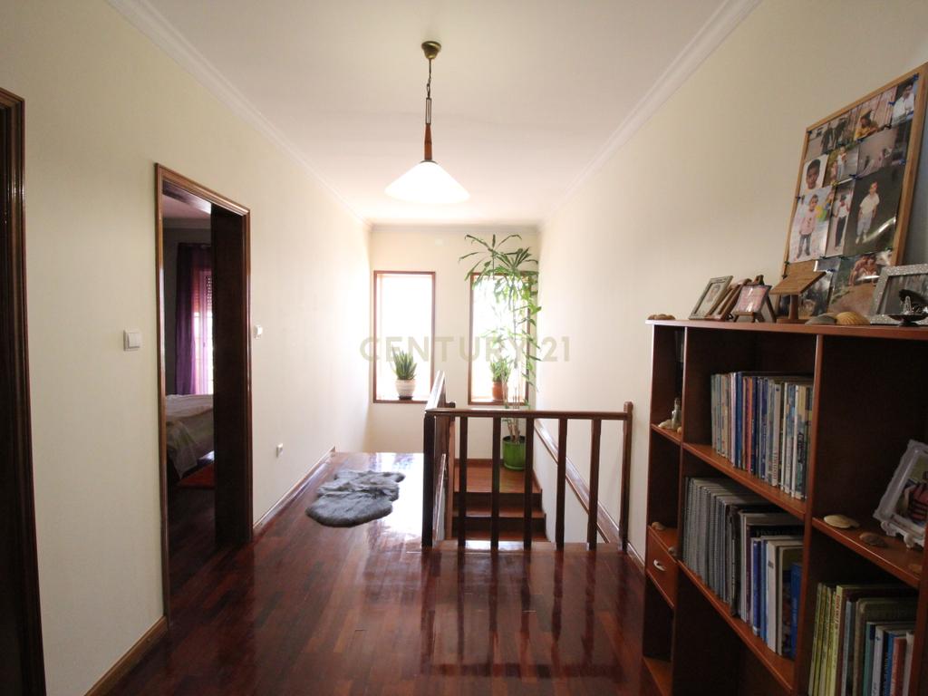 Moradia Geminada em Paredes - Image 12