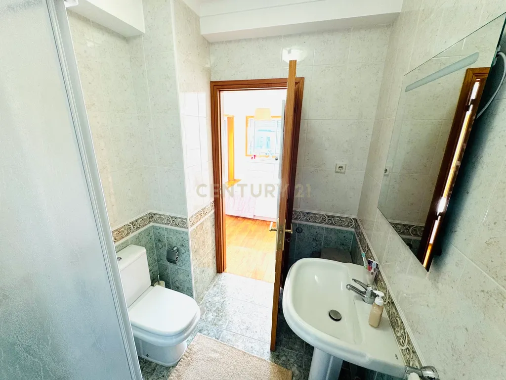 Apartamento T3 com vistas mar e Santa Luzia - Image 34