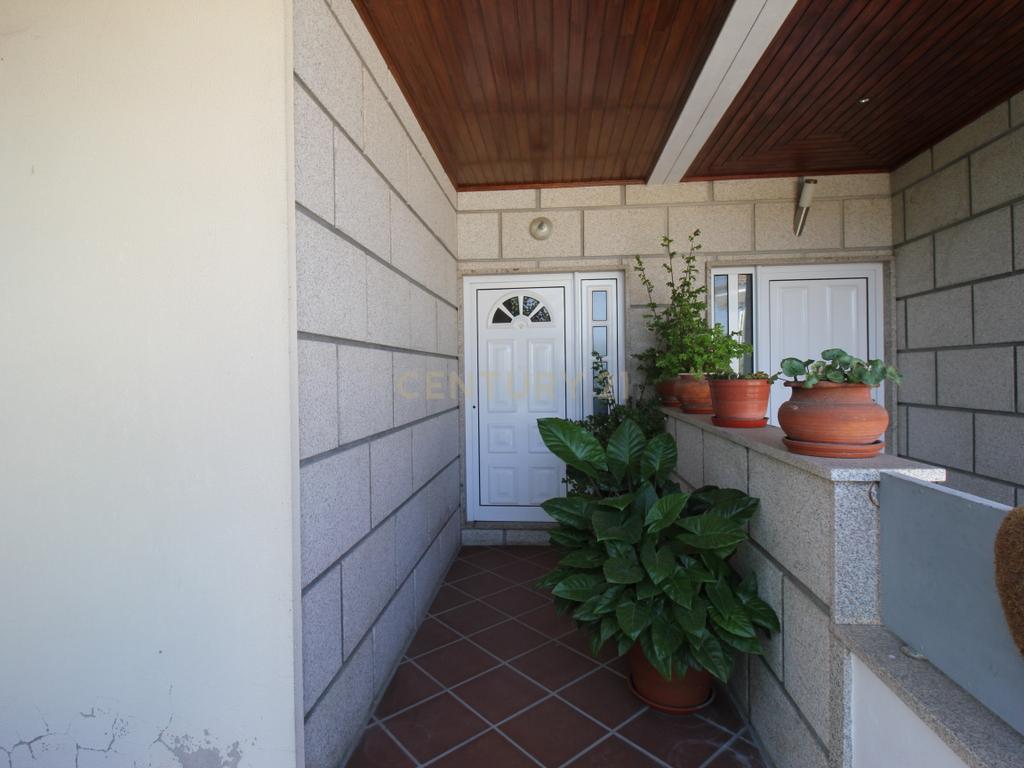 Moradia Geminada em Paredes - Image 2