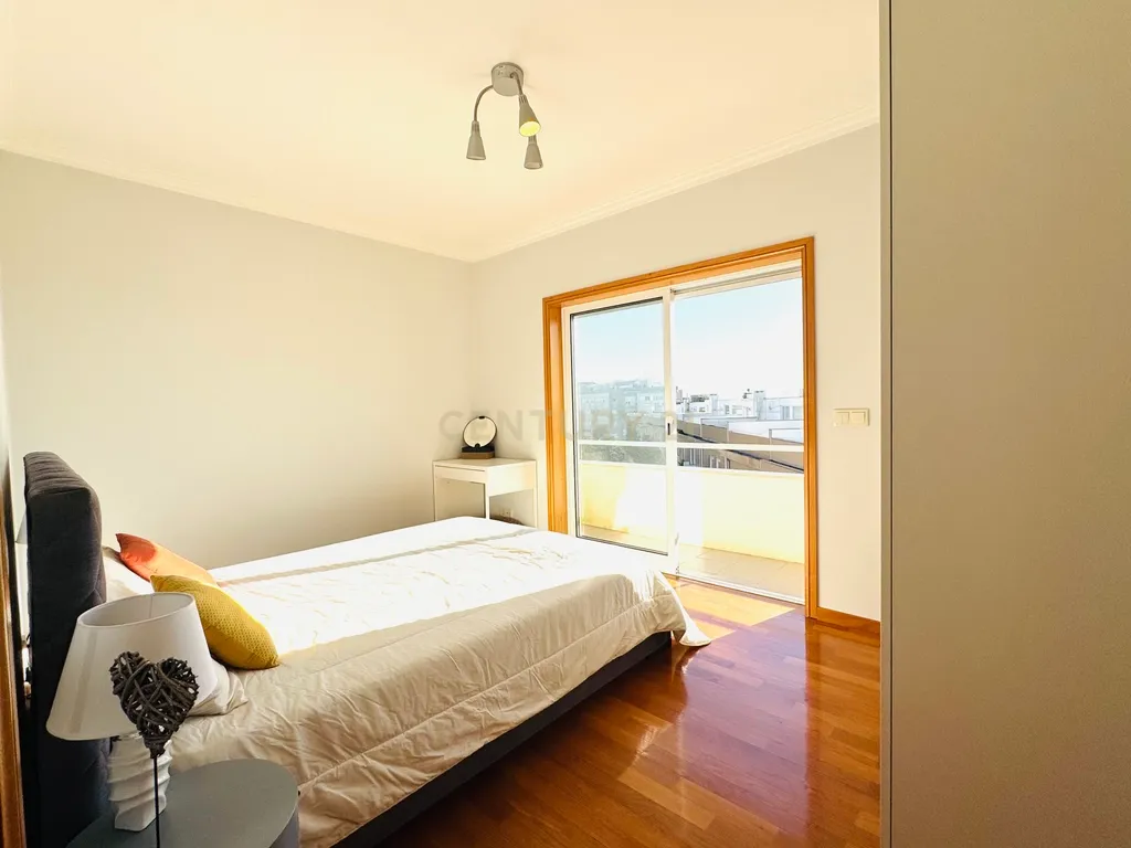 Apartamento T3 com vistas mar e Santa Luzia - Image 22