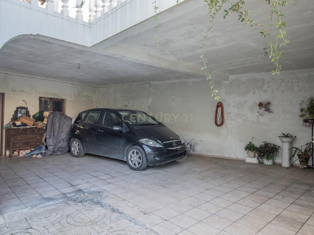 Moradia T5 no centro do Louriçal - Image 44