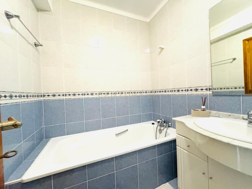 Apartamento T3  com vistas mar e Santa Luzia - Image 13